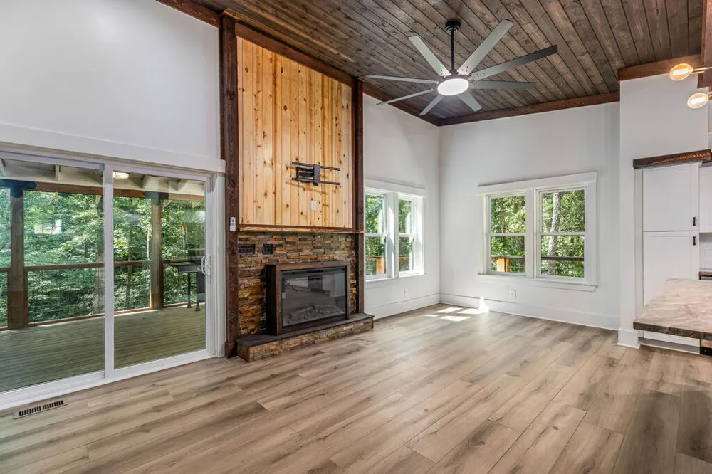 208 Autumn Lane Blairsville, GA 30512