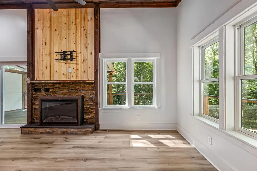 208 Autumn Lane Blairsville, GA 30512