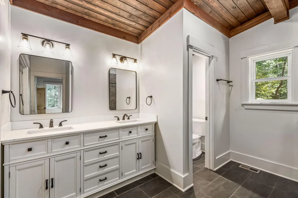 208 Autumn Lane Blairsville, GA 30512