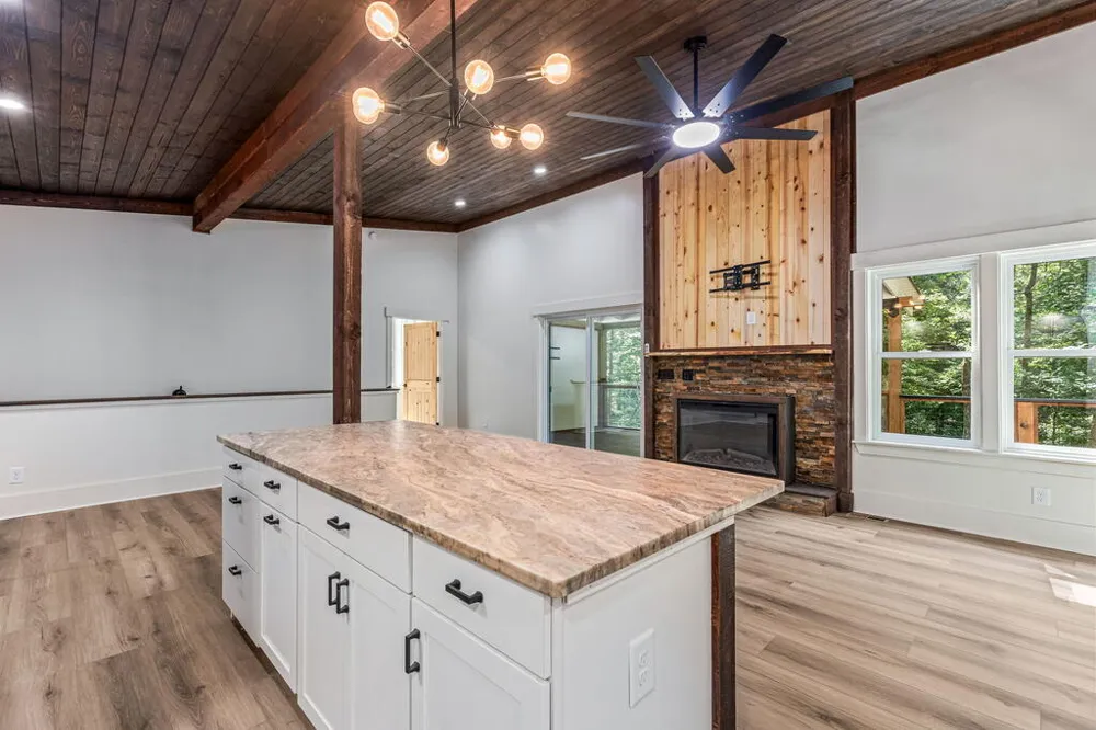 208 Autumn Lane Blairsville, GA 30512