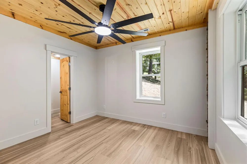 208 Autumn Lane Blairsville, GA 30512