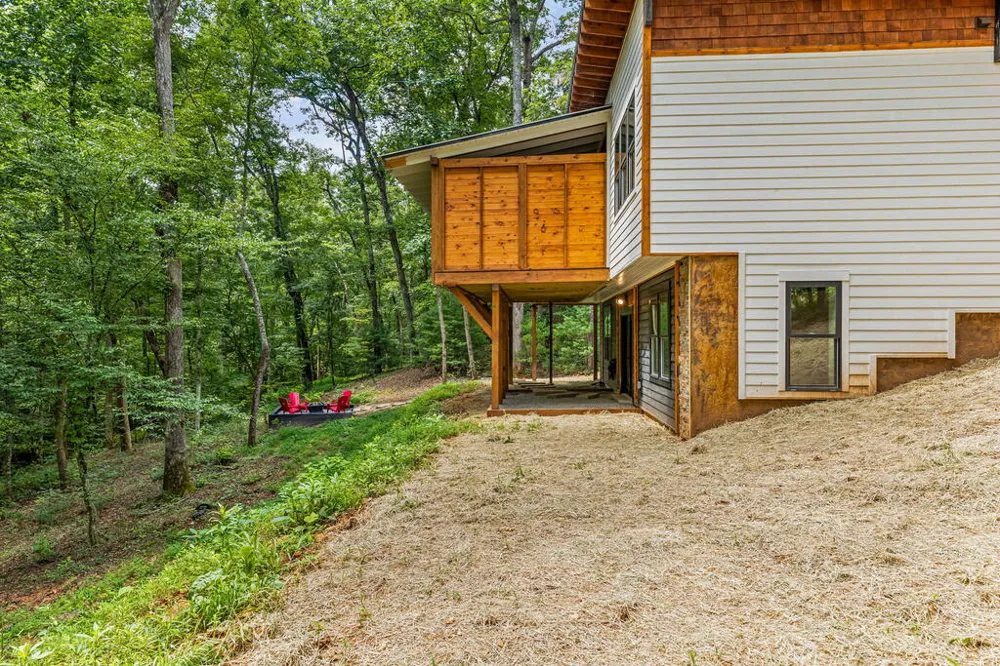 208 Autumn Lane Blairsville, GA 30512