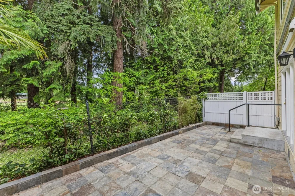 14702 NE 51st Street #A2 Bellevue, WA 98007