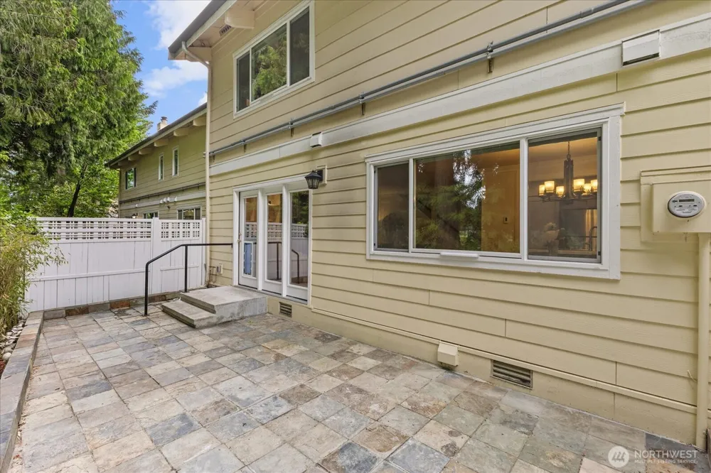 14702 NE 51st Street #A2 Bellevue, WA 98007
