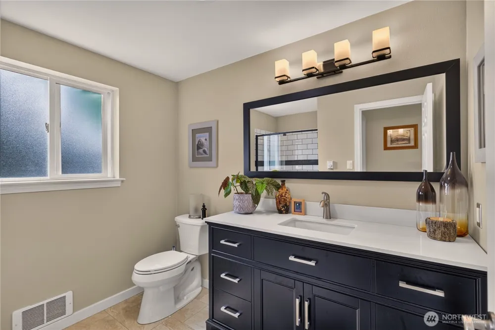 776 shelter bay Drive La Conner, WA 98257