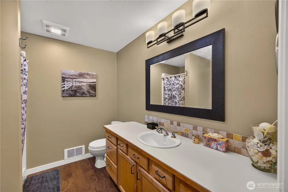 776 shelter bay Drive La Conner, WA 98257