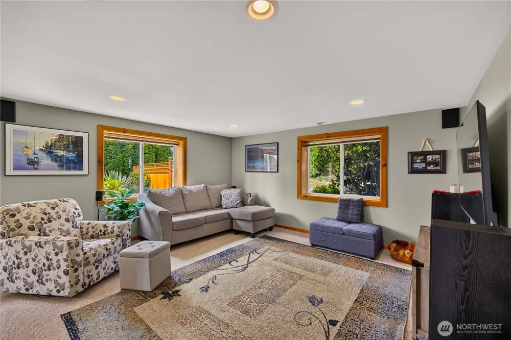 776 shelter bay Drive La Conner, WA 98257