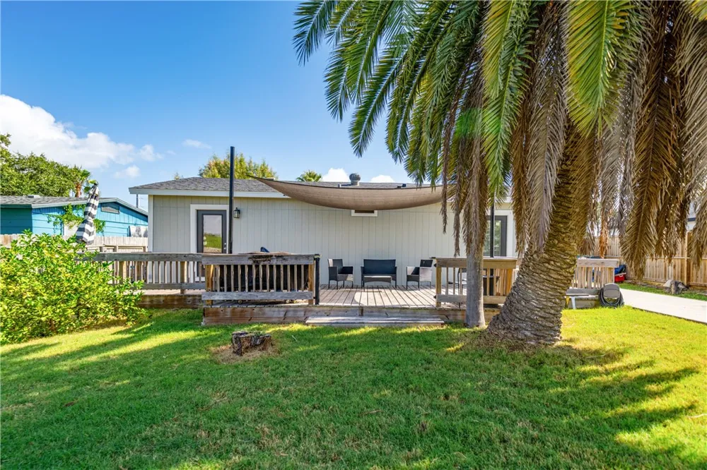 329 E Lakeside and 326 Picture Drive Corpus Christi, TX 78418