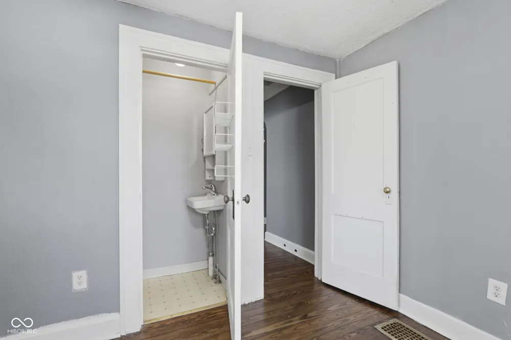 140 6th Avenue Beech Grove, IN 46107