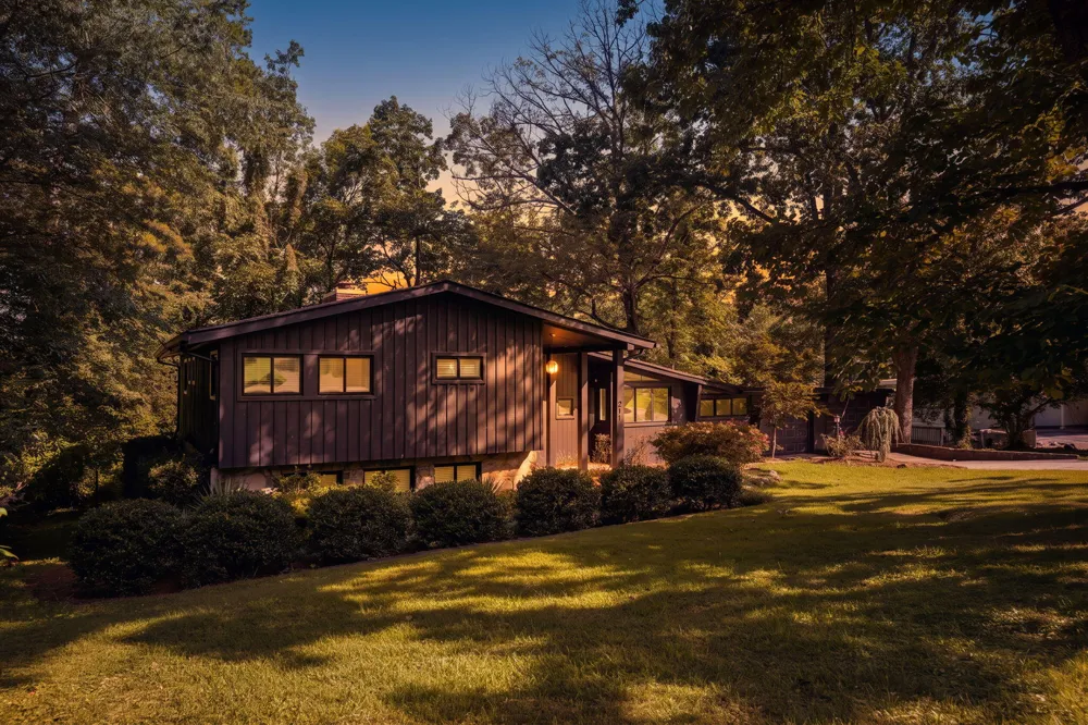 211 Dawn Street Signal Mountain, TN 37377