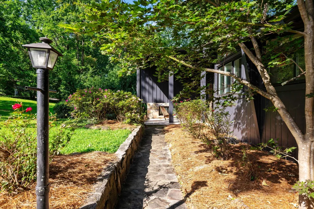 211 Dawn Street Signal Mountain, TN 37377