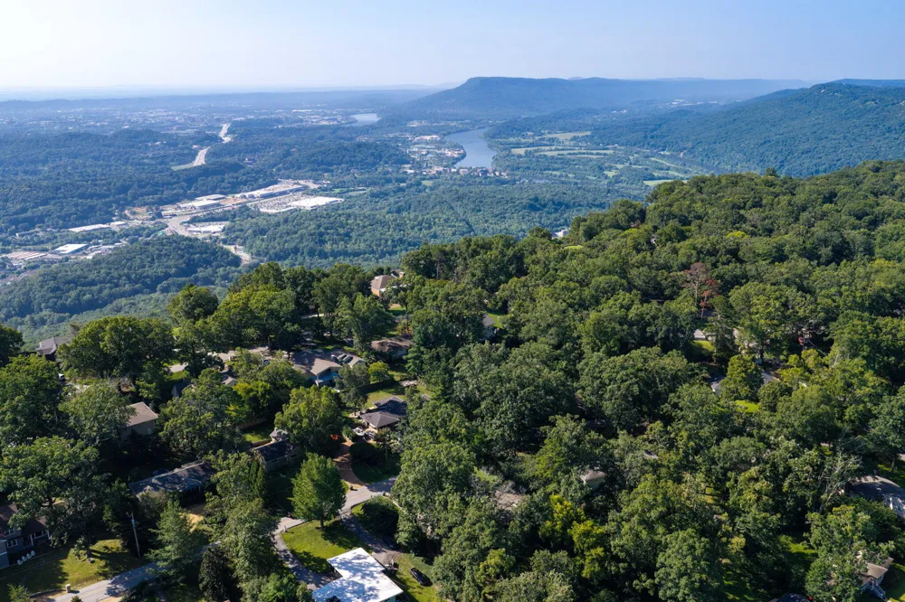 211 Dawn Street Signal Mountain, TN 37377