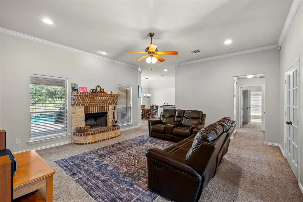 9719 Ravenswood Road Granbury, TX 76049