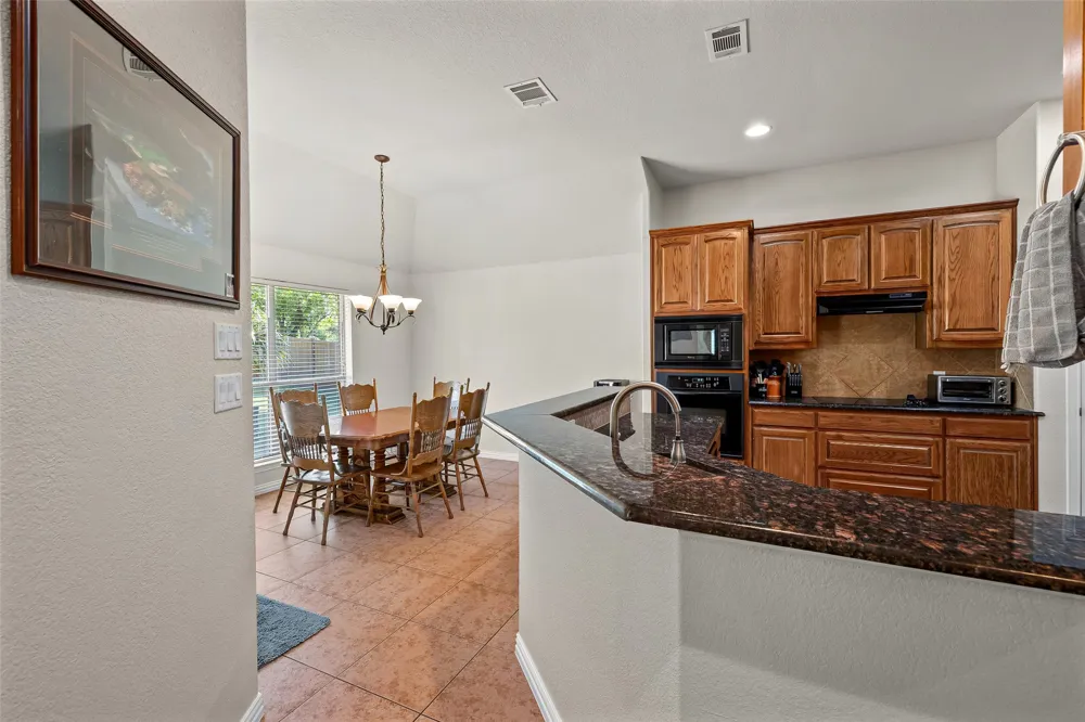 9719 Ravenswood Road Granbury, TX 76049