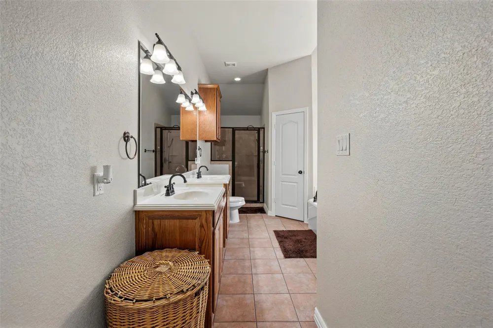 9719 Ravenswood Road Granbury, TX 76049