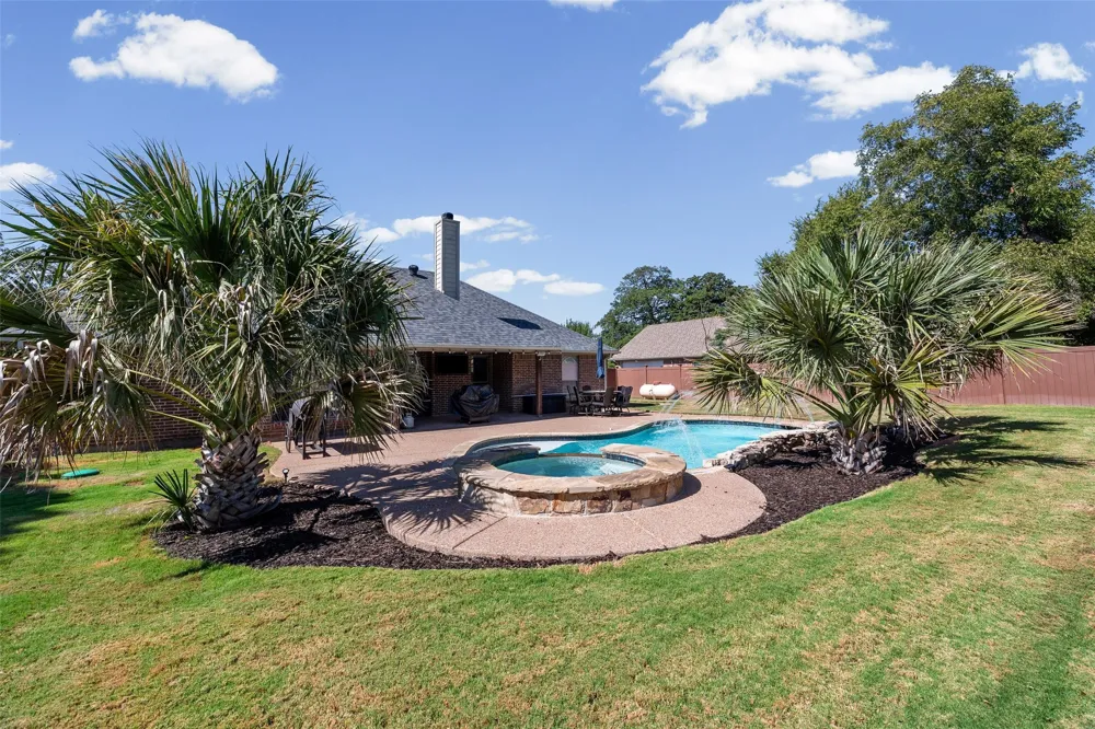 9719 Ravenswood Road Granbury, TX 76049