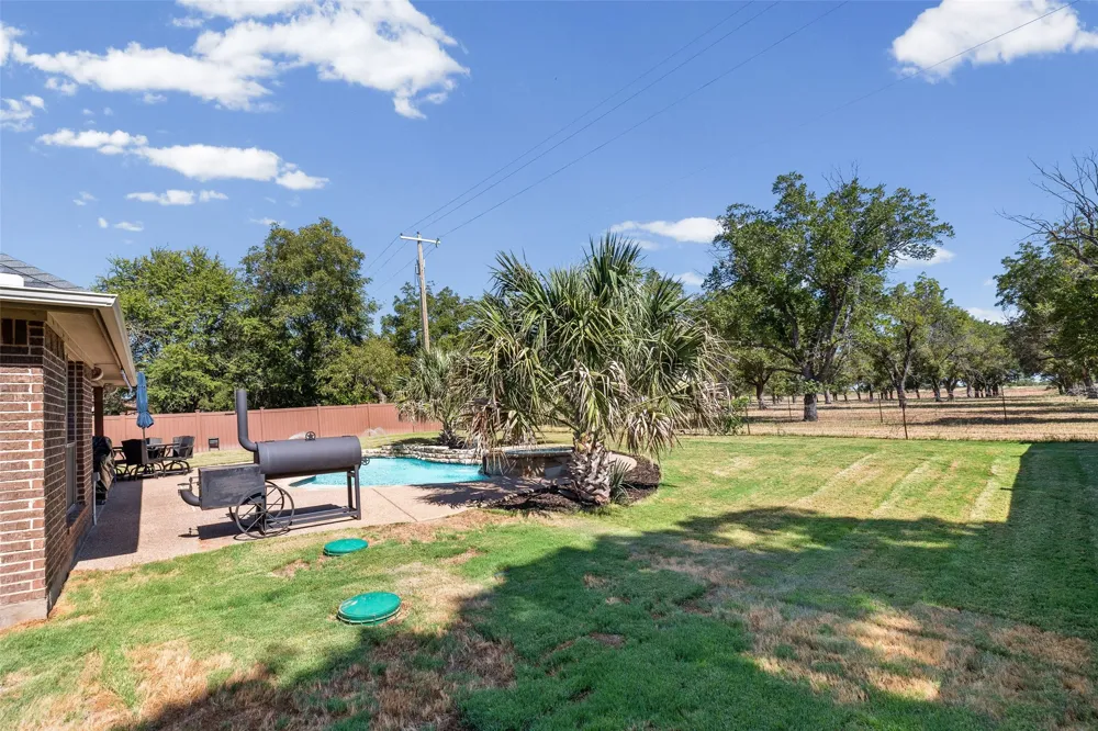 9719 Ravenswood Road Granbury, TX 76049