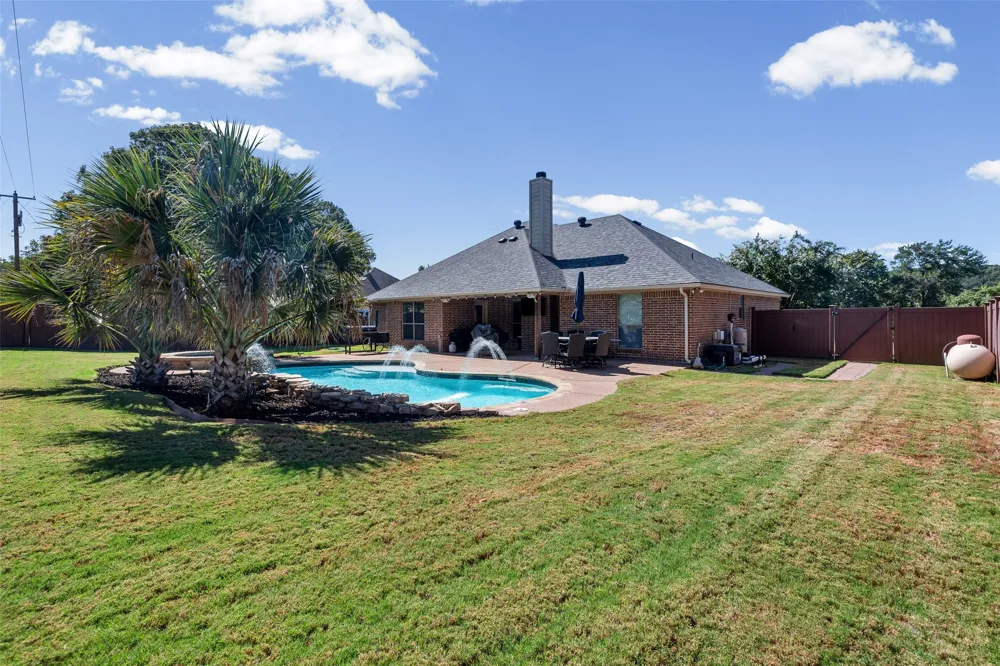 9719 Ravenswood Road Granbury, TX 76049