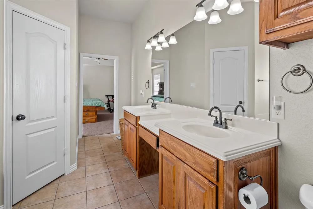 9719 Ravenswood Road Granbury, TX 76049