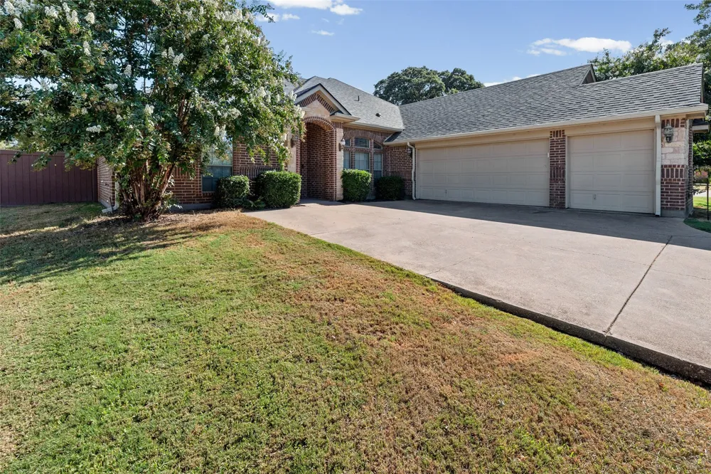 9719 Ravenswood Road Granbury, TX 76049