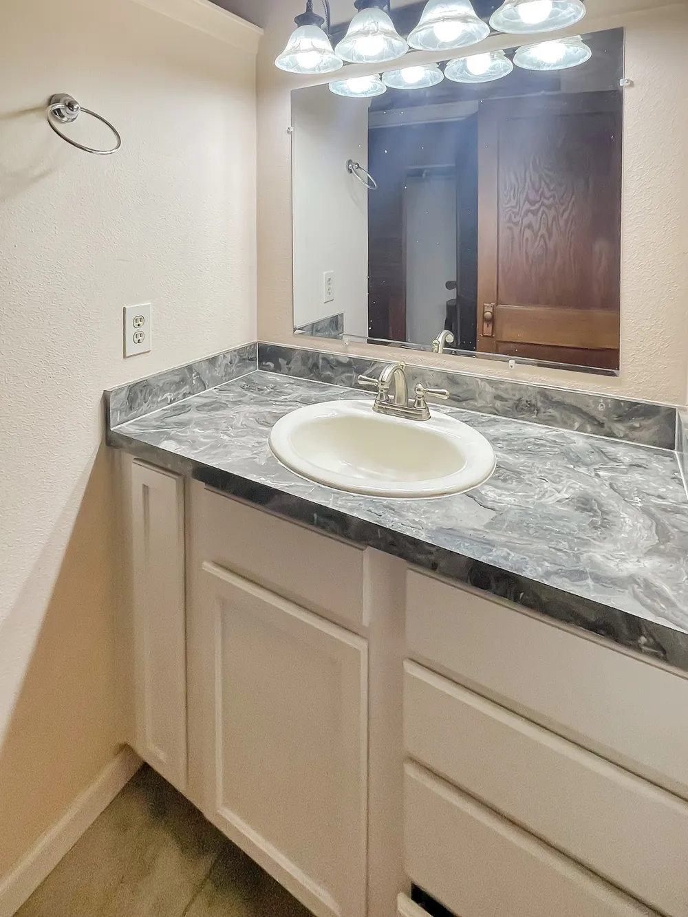 918 E Franklin Street Hillsboro, TX 76645