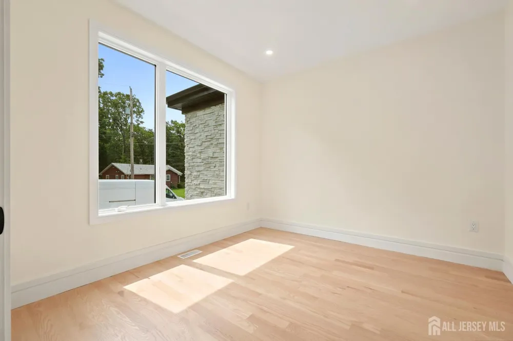 11 Gordon Avenue Spotswood, NJ 08884