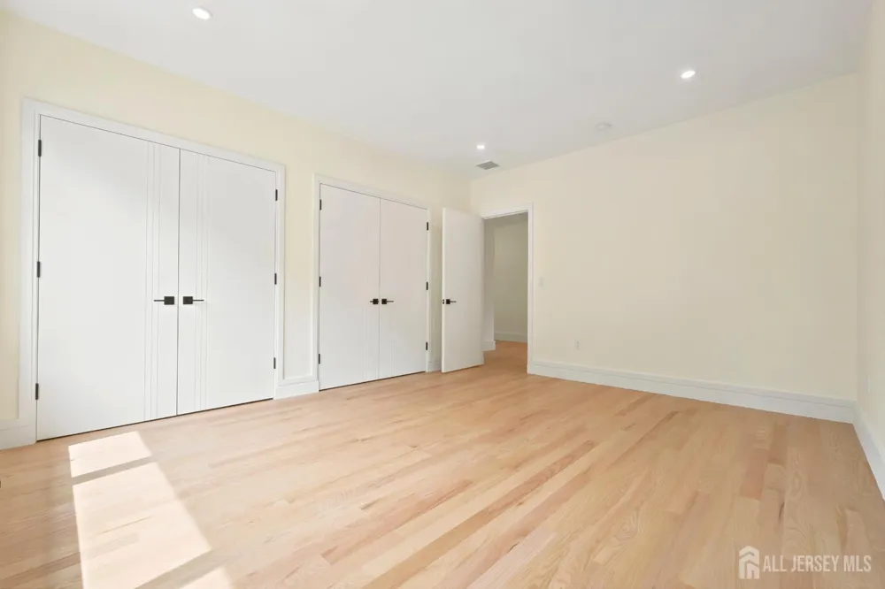 11 Gordon Avenue Spotswood, NJ 08884