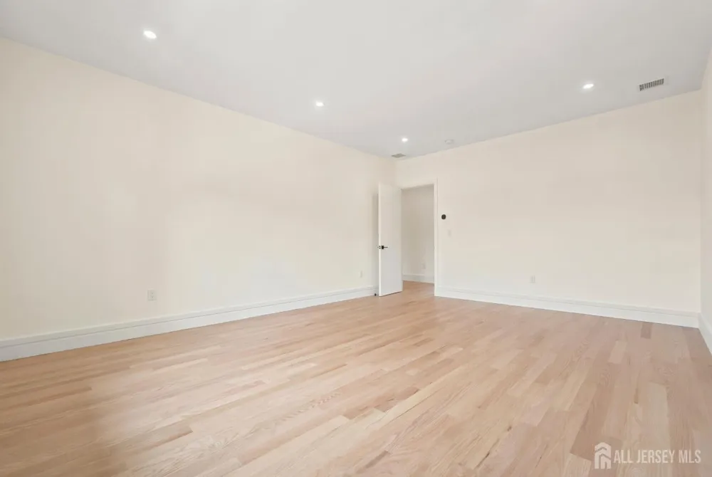 11 Gordon Avenue Spotswood, NJ 08884