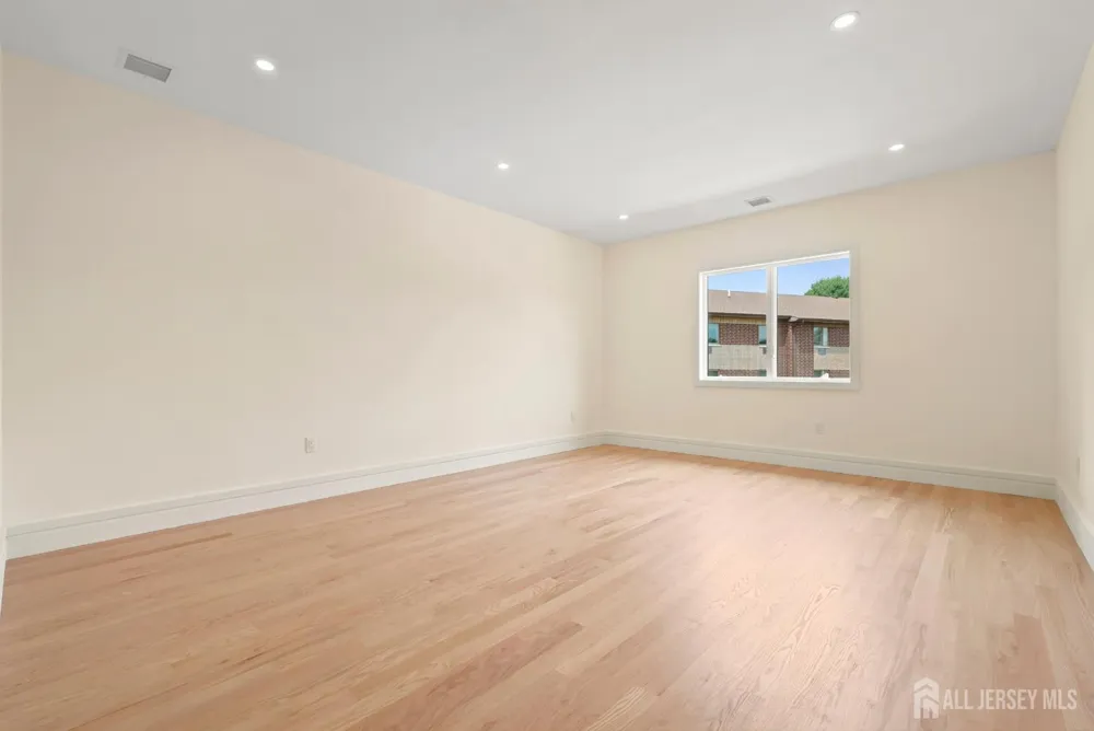 11 Gordon Avenue Spotswood, NJ 08884