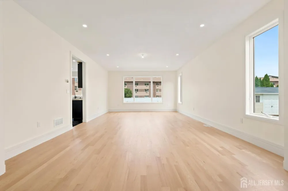 11 Gordon Avenue Spotswood, NJ 08884