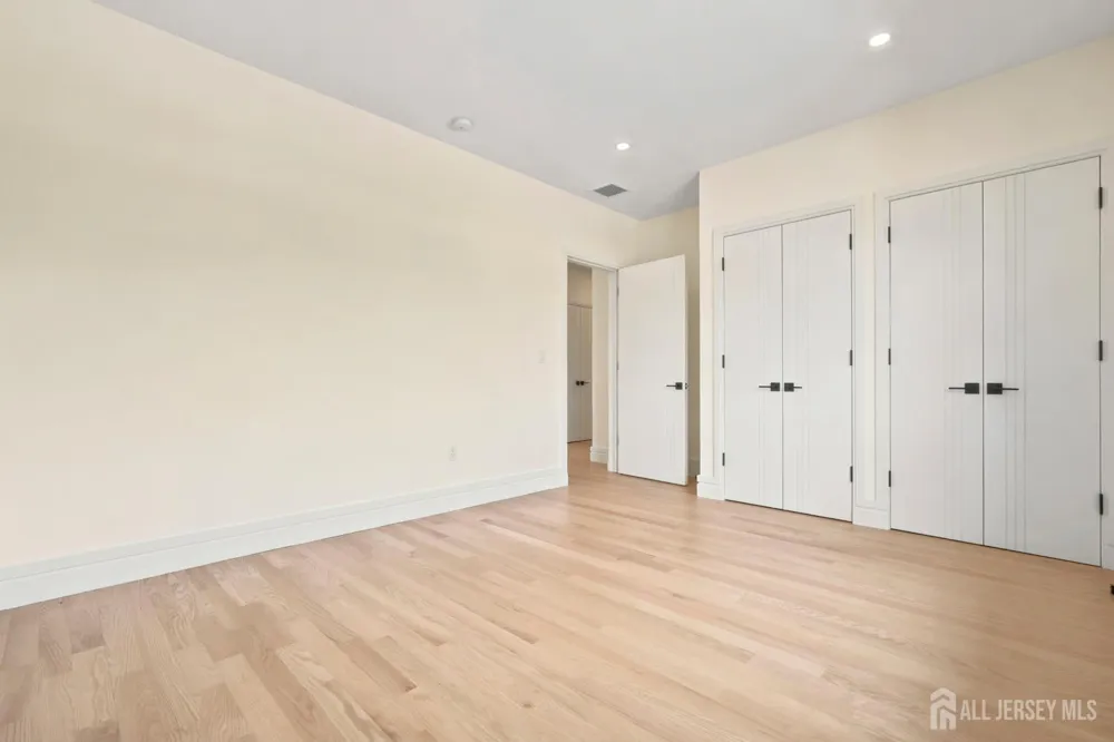 11 Gordon Avenue Spotswood, NJ 08884