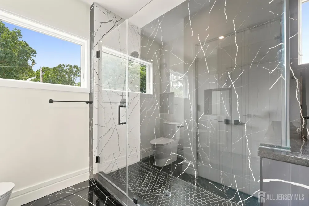 11 Gordon Avenue Spotswood, NJ 08884