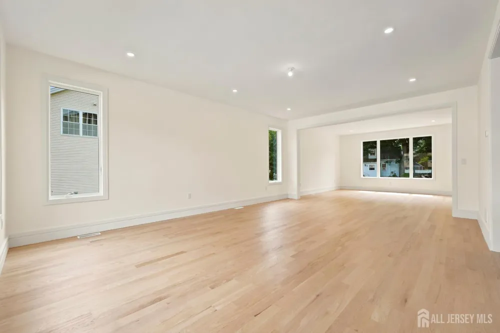 11 Gordon Avenue Spotswood, NJ 08884