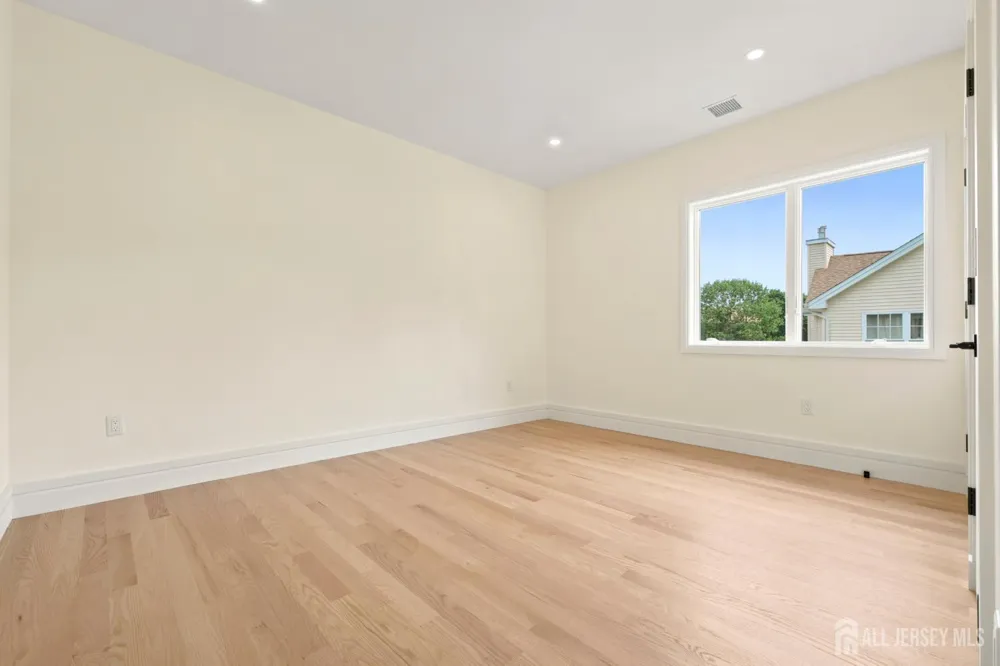 11 Gordon Avenue Spotswood, NJ 08884