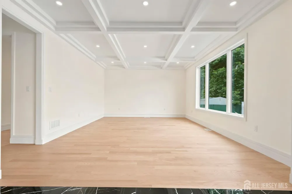 11 Gordon Avenue Spotswood, NJ 08884
