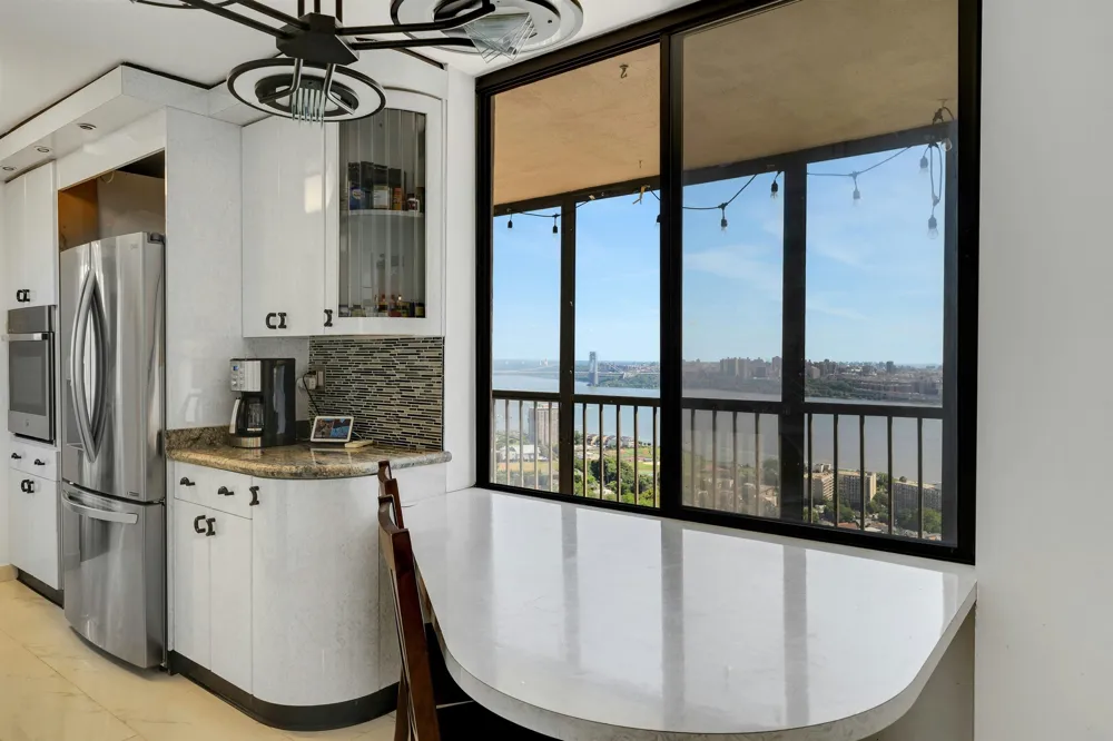 200 WINSTON DR Cliffside Park, NJ 07010