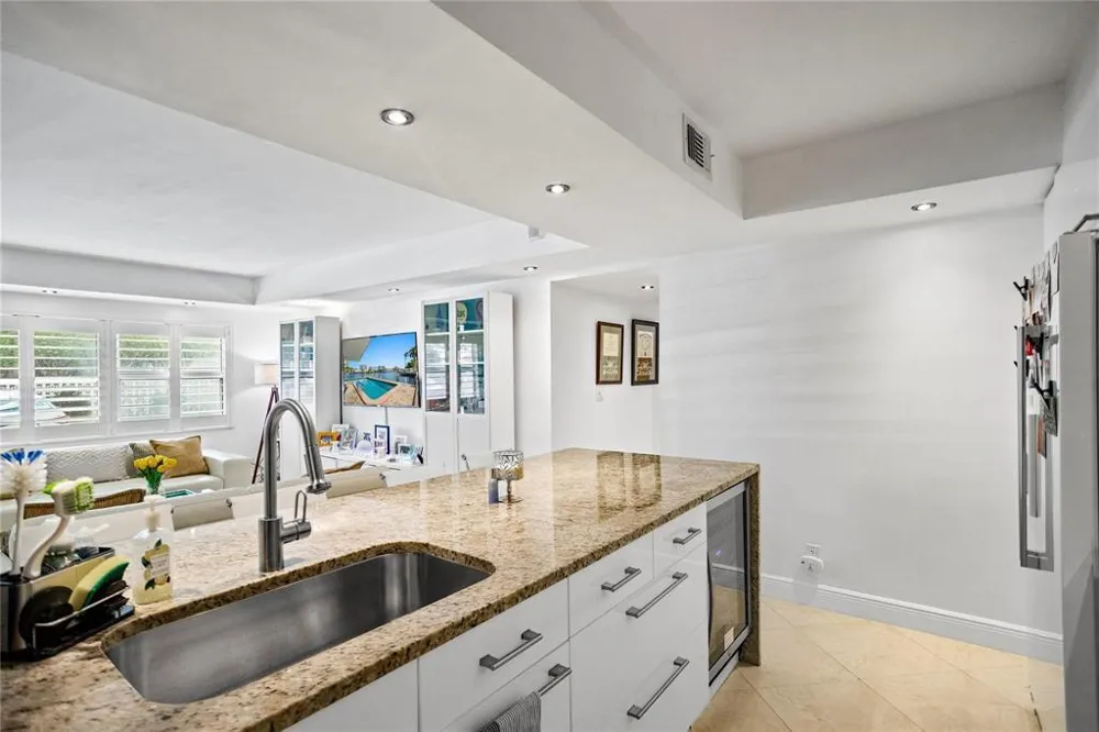 2900 NE 30TH STREET #G1 Fort Lauderdale, FL 33306