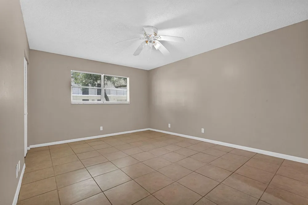 3360 SPANISH MOSS TERRACE #211 Lauderhill, FL 33319