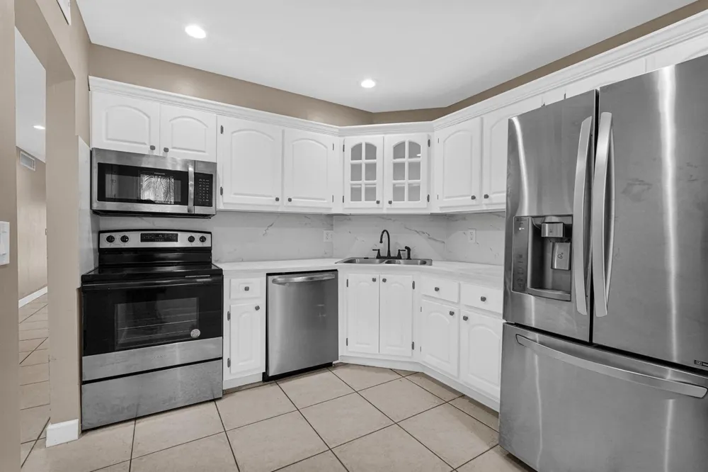 3360 SPANISH MOSS TERRACE #211 Lauderhill, FL 33319