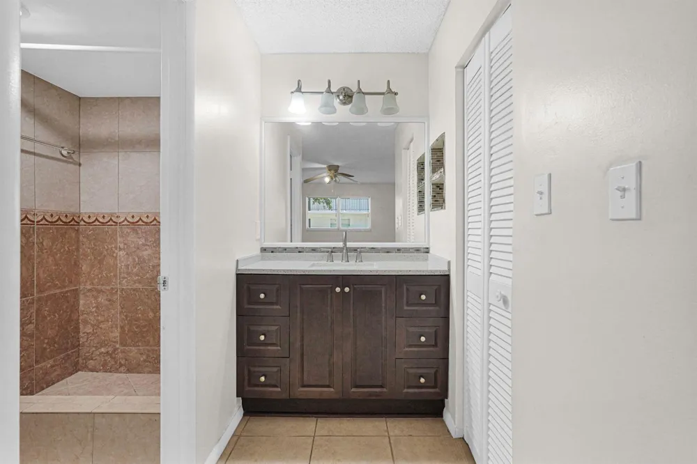 3360 SPANISH MOSS TERRACE #211 Lauderhill, FL 33319