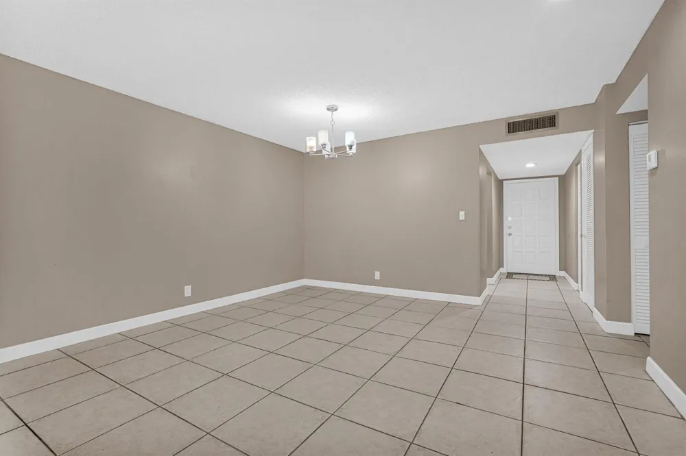 3360 SPANISH MOSS TERRACE #211 Lauderhill, FL 33319