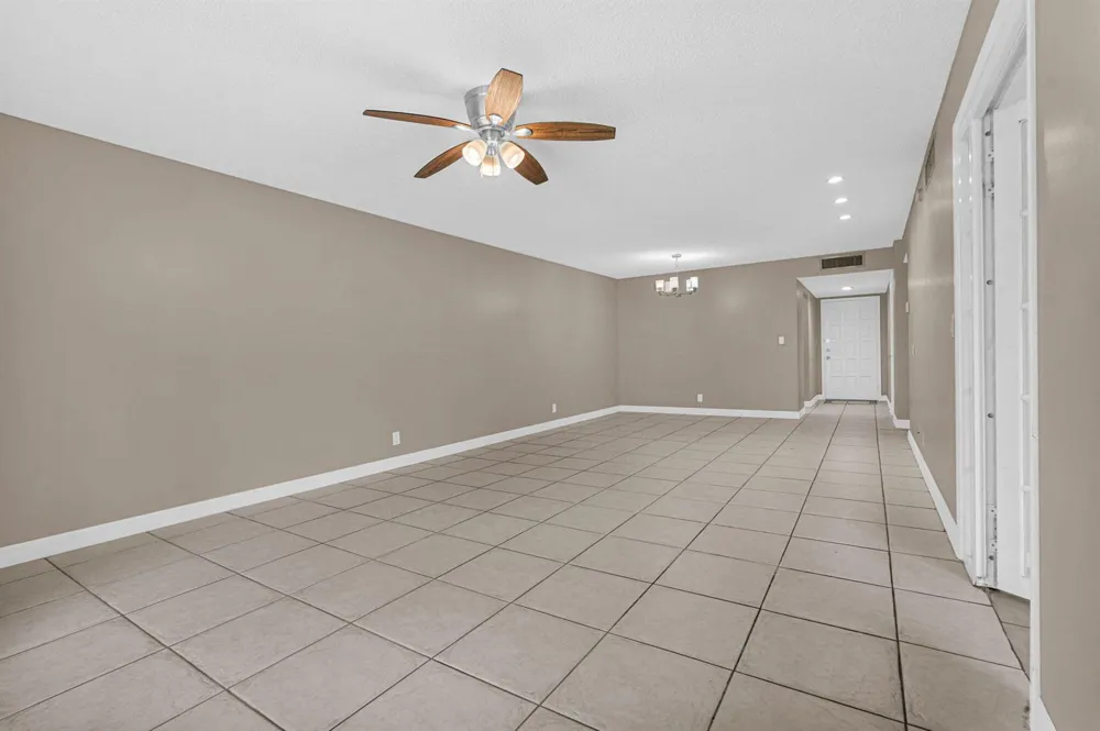 3360 SPANISH MOSS TERRACE #211 Lauderhill, FL 33319