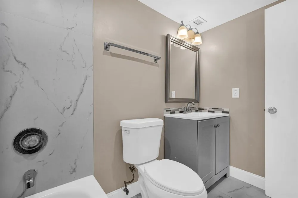 3360 SPANISH MOSS TERRACE #211 Lauderhill, FL 33319