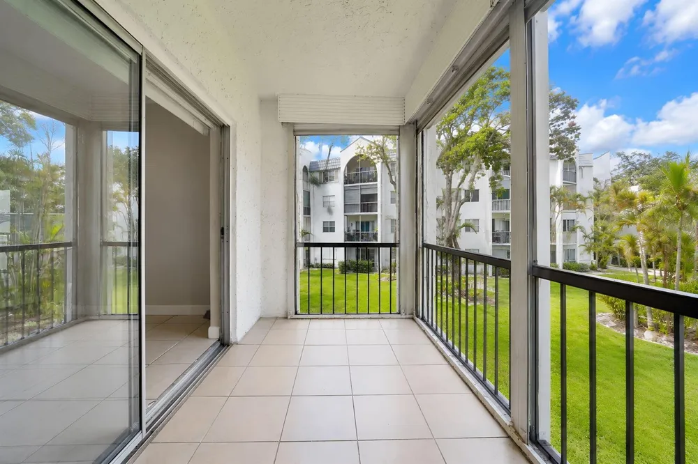 3360 SPANISH MOSS TERRACE #211 Lauderhill, FL 33319