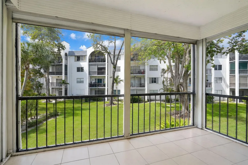 3360 SPANISH MOSS TERRACE #211 Lauderhill, FL 33319