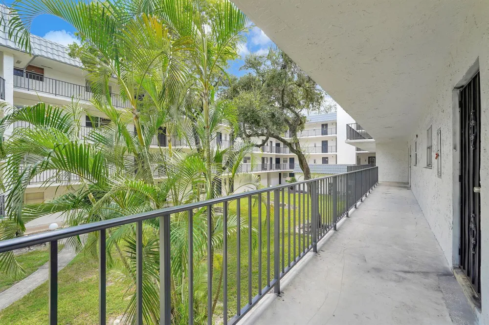 3360 SPANISH MOSS TERRACE #211 Lauderhill, FL 33319