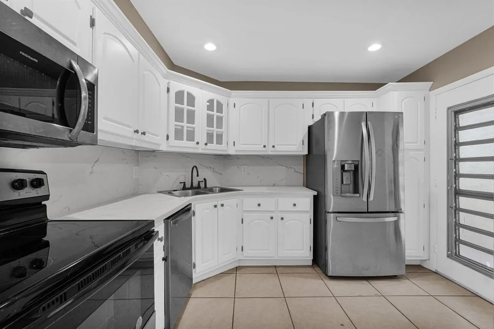 3360 SPANISH MOSS TERRACE #211 Lauderhill, FL 33319