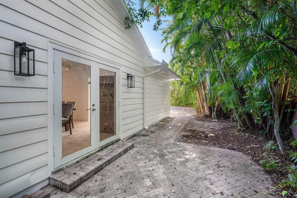 5555 Ocean Boulevard Ocean Ridge, FL 33435