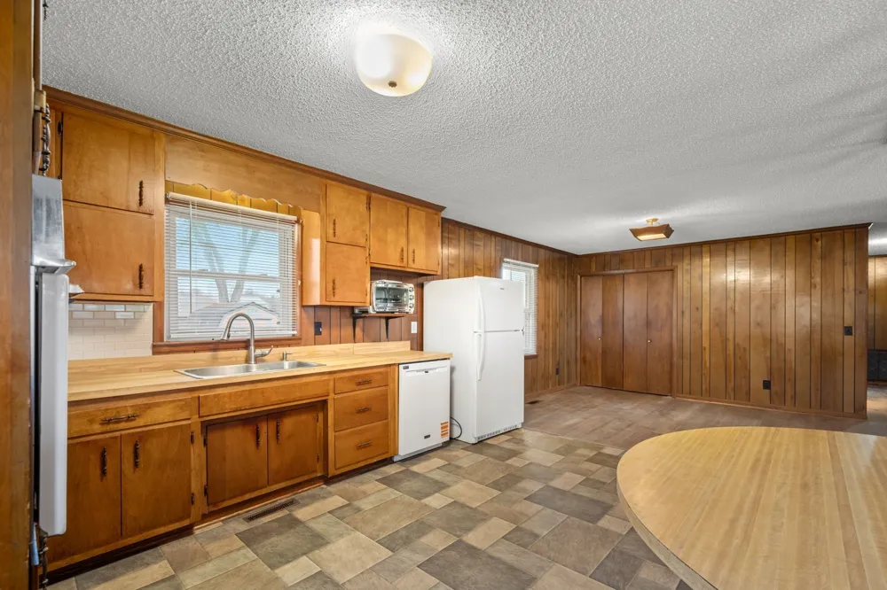 210 Lee Ave Woodbury, TN 37190