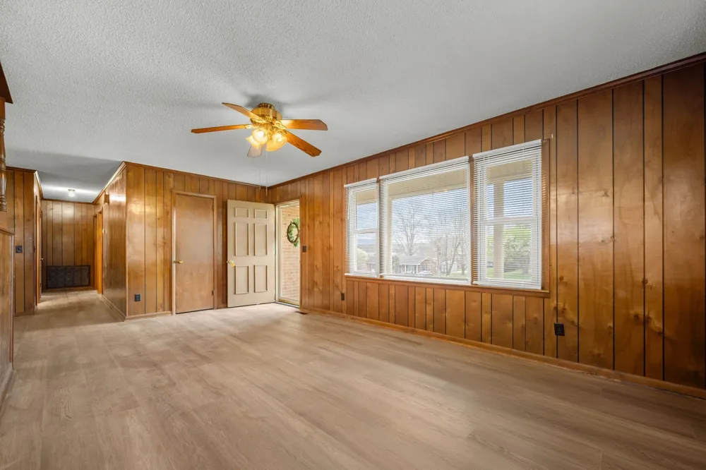 210 Lee Ave Woodbury, TN 37190